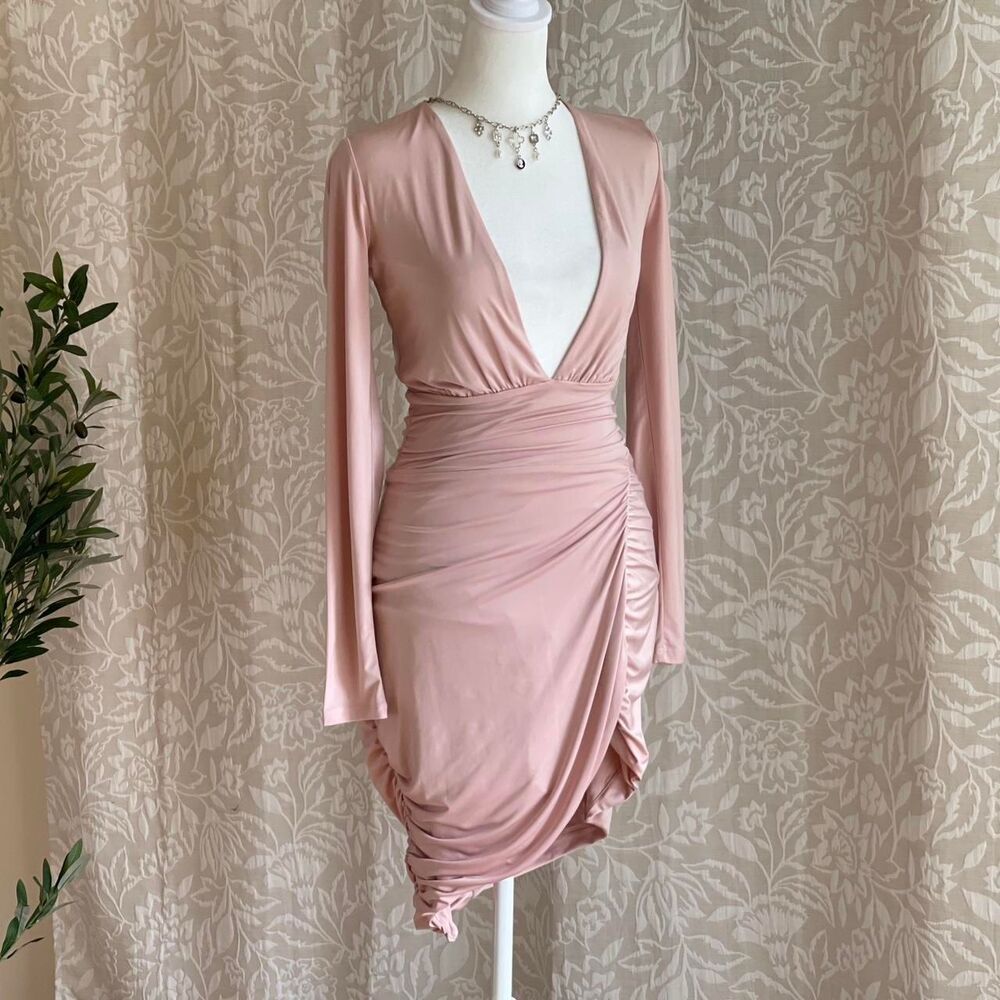 NBD X REVOLVE Blush Pink Ruched Bodycon Mini Dress Long Sleeve Deep V Size‎ XS